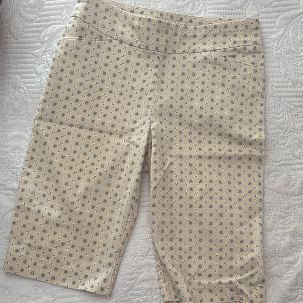Croft andBarrow Yellow Shorts with Navy Floral Print and Coral and White - Picture 2 of 8